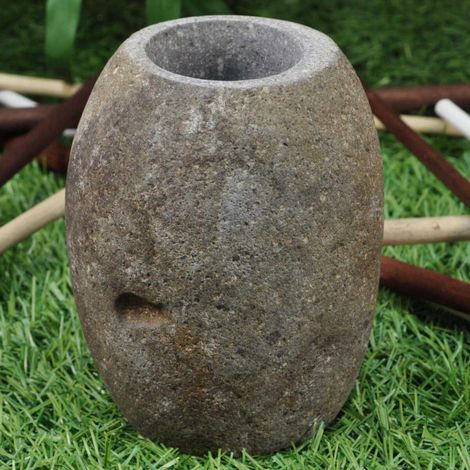 Vaso de piedra de río