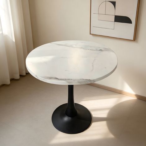 Tavolo rotondo da 80 cm per 2-4 persone, salvaspazio, con piano effetto marmo bianco e base in metallo nero. (1/5)