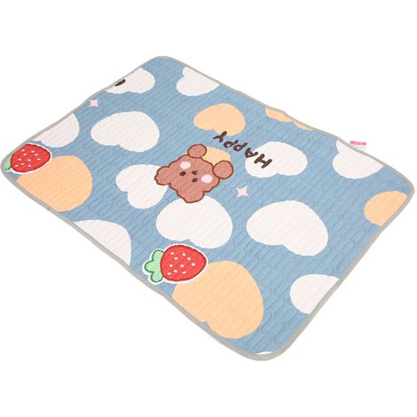 Ce matelas lavable et imperméable mesure 71 x 100 cm. Doux, hypoallergénique et très absorbant, il convient aux femmes souffrant d'incontinence urinaire et aux soins des nourrissons. (1/5)