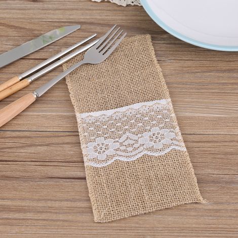 Lot de 10 porte-couverts en dentelle de jute pour fourchettes et couteaux, parfaits pour la décoration de mariages et de fêtes. (1/5)