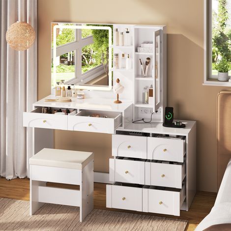 Grande table de maquillage moderne blanche avec miroir lumineux LED, 8 tiroirs, tabouret assorti, prise électrique intégrée, 2 étagères et 1 vitrine. Meuble de rangement spacieux pour chambre, dimensi