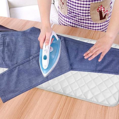 Tapis De Repassage sur Table,Antidérapant Repassage Isonte Couverture,Portable pour Voyager La Maison(45×85cm) (1/5)