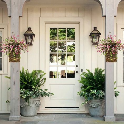 Panier suspendu décoratif Panier de porte Chemin de fleurs artificielles printanières pour décor de maison et mariage Blanc (1/4)