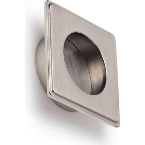Tirador embutido de zamak con acabado, dimensiones:44x44x13mm y entrepuntos:44mm -