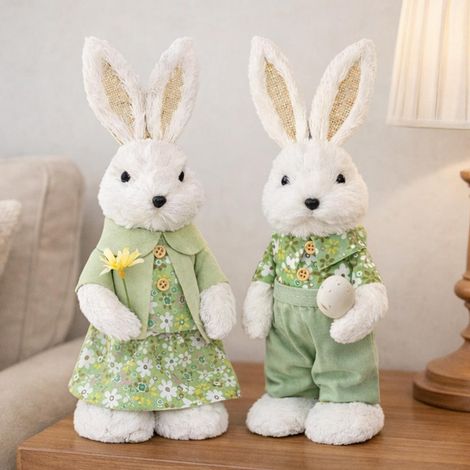Paire de lapins décoratifs champêtres en robe verte avec détails, 32 cm de haut.