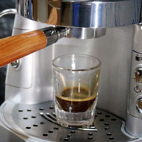 Porte-filtre sans fond de 51 mm avec panier-filtre et poignée en bois, compatible avec les machines à café Delonghi EC680 et EC685. Filtres en alliage réutilisables. Accessoires d'extraction du café. (1/5)