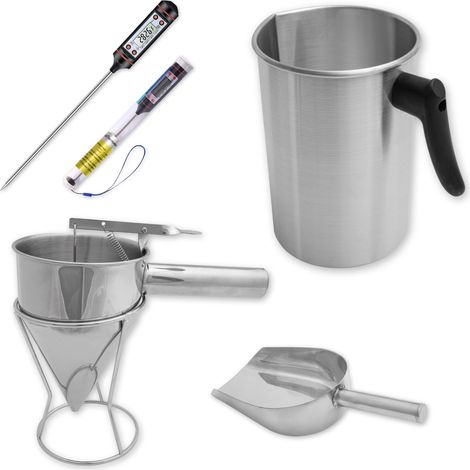 Ein Zubehörset für die Kerzenherstellung, bestehend aus Schmelzer, Trichter und Thermometer