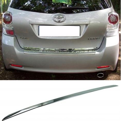 Toyota Verso - Garniture chromée pour le hayon (1/5)
