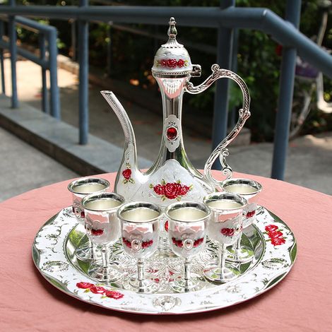 Service à vin (argent, blanc et rouge) avec verres à vin blanc - Style rétro européen