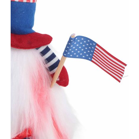 Gesichtslose alte Mannpuppe zum amerikanischen Unabhängigkeitstag, niedliche stehende Puppe, die die Flagge hisst, Rudolph-Fensterdekoration, blaue Schuhe. (1/5)