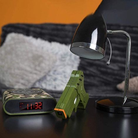 Réveil cible de tir, alarme pistolet créative, écran numérique 12 heures, adapté au sommeil, pour garçons et filles (camouflage) (1/4)