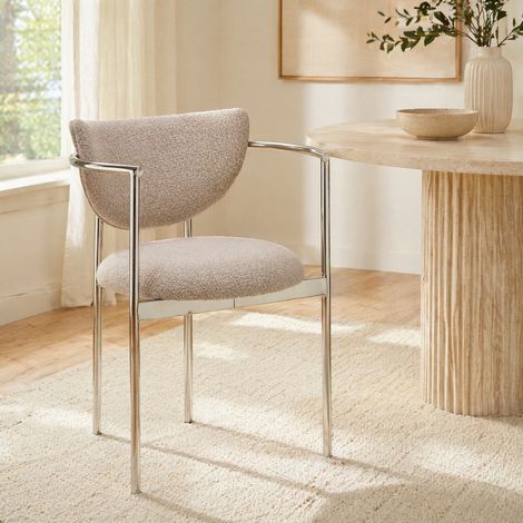 Lot de 2 chaises de salle à manger beige clair en tissu avec accoudoirs et dossier design (1/5)
