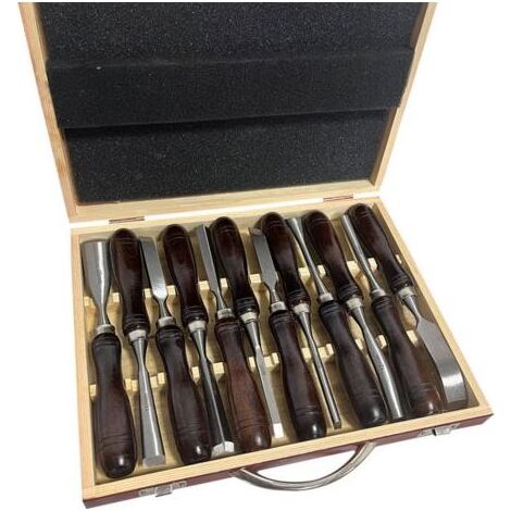 Set of 12 high-quality steel wood chisels for detailed carving. Length 220 mm, Width 7 to 26 mm. Ergonomic design for use with a mallet. (1/5)