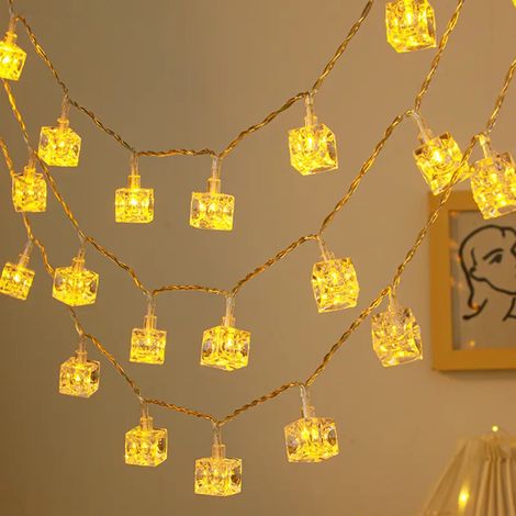 Guirlande lumineuse avec vingt LED en forme de cube de glace blanc chaud pour deco exterieure jardin terrasse et mariage