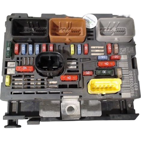 [PRODUIT D'OCCASION] Boite A Fusibles PEUGEOT 5008 ♻️ Ref Oe. 9807028580 - Garantie à vie (1/4)