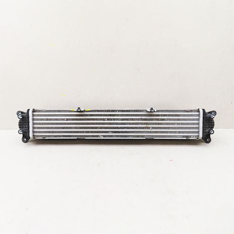 282702M600 convient à l'intercooler avant 1.6 turbocompressé de la Hyundai Elantra 2021-2023. (1/4)