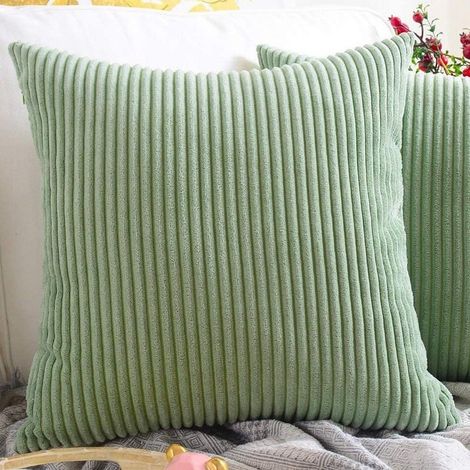 2 housses de coussin décoratives en velours côtelé, coussin de canapé, housse de coussin douce et décorative pour canapé, fauteuil, maison, chambre, 45 x 45 cm – Vert (1/4)