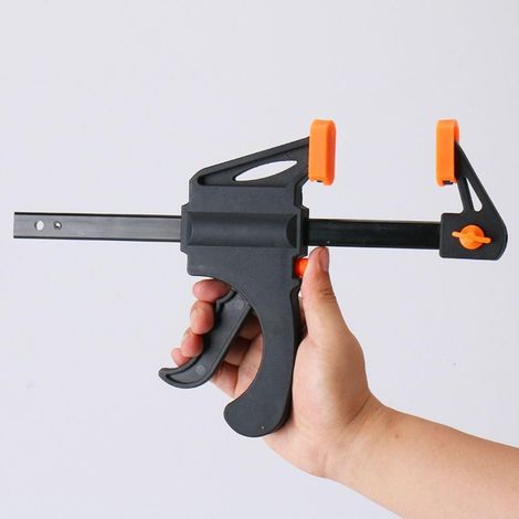 Une pince de serrage puissante pour le travail du bois, avec une distance de serrage maximale de 102 mm, adaptée au travail du bois et à l'artisanat. (1/5)