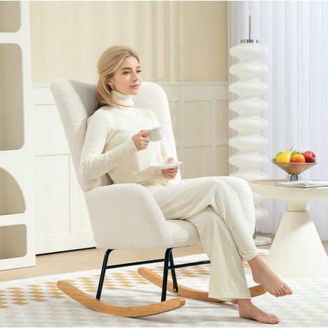 Sedia a dondolo 70x94x100 cm bianco crema in tessuto Lammfell-Optik con braccioli e struttura in legno e metallo (1/5)