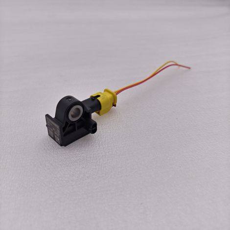 5Q0965651B 5K0973323 is a plug for steering angle collision sensors used in Volkswagen, Audi, and Skoda. (1/4)
