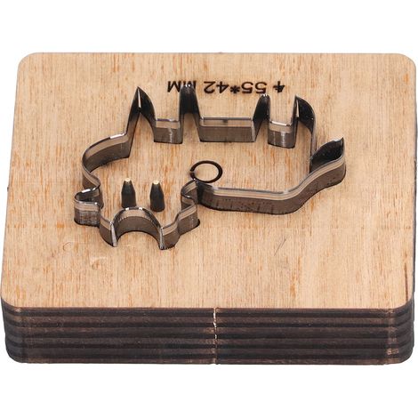 Emporte-pièce vache 55x42mm en acier pour cuir, argile, papier - Découpe nette et précise (1/5)