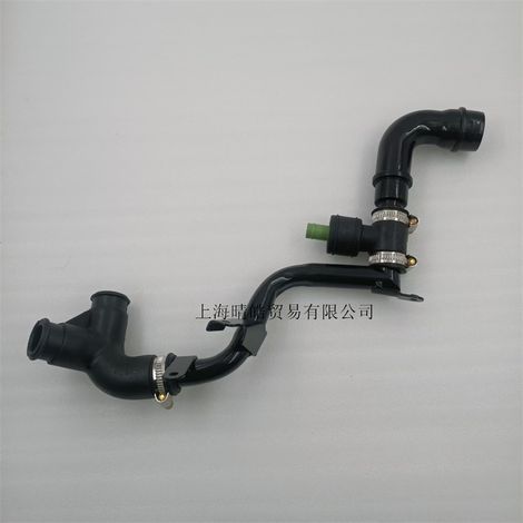 06A103213F is suitable for Audi A4, A6, Volkswagen Passat, B5, and Lingyu 1.8T crankcase ventilation pipes and exhaust pipes. (1/4)
