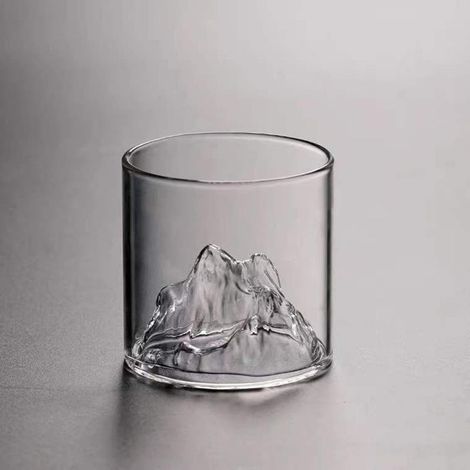 Verre à Montagne Cachée Style Japonais, Tasse Design Vue sur Mont Fuji, Verre à Whisky Créatif pour Bar Maison, Idée Cadeau Élégante et Unique (1/5)