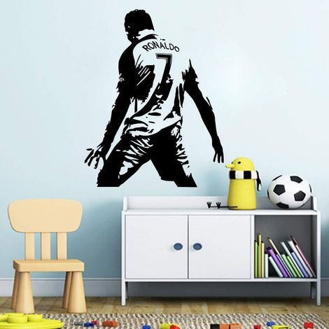 Adesivo murale di Cristiano Ronaldo per la cameretta dei bambini, 5874 cm², design realistico del giocatore, facile da applicare. (1/4)