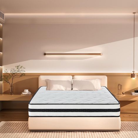 Matelas 140 x 190 cm, épaisseur 25 cm. Ressorts ensachés pour soulager la pression et isoler les mouvements, fermeté moyenne, compressé sous vide dans un carton pour un transport facile (1/4)