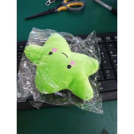 Adorable peluche étoile pour chien, douce et mignonne, convient aux chats et aux chiens, 13 cm, cadeau en peluche, 1 pièce (1/5)