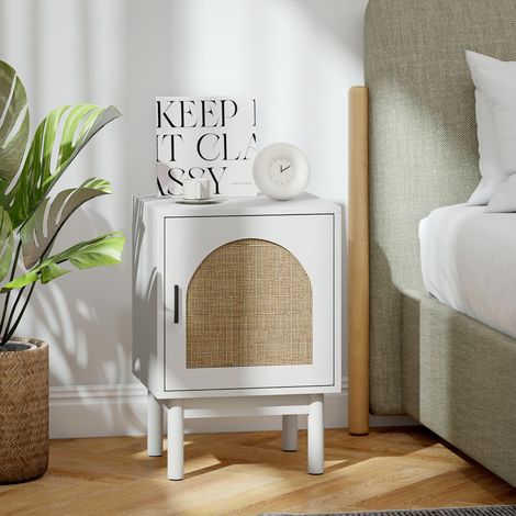 Mesilla de Noche con Puerta de Ratán Estante Ajustable y Patas de Madera Estilo Bohemio 40x35x58 cm Blanco (1/5)