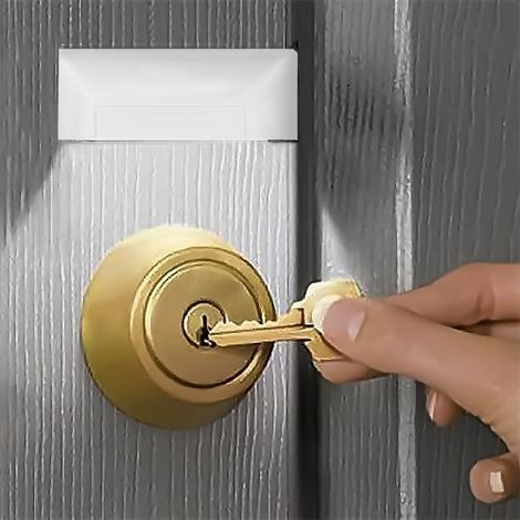 Infrarot-Türleuchte mit Bewegungsmelder, 4 LEDs, Wandmontage, batteriebetrieben (Batterien nicht im Lieferumfang enthalten) – Weiß (1/4)