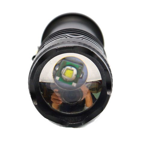 Petite lampe de poche avec 3 modes d'éclairage (1/2)