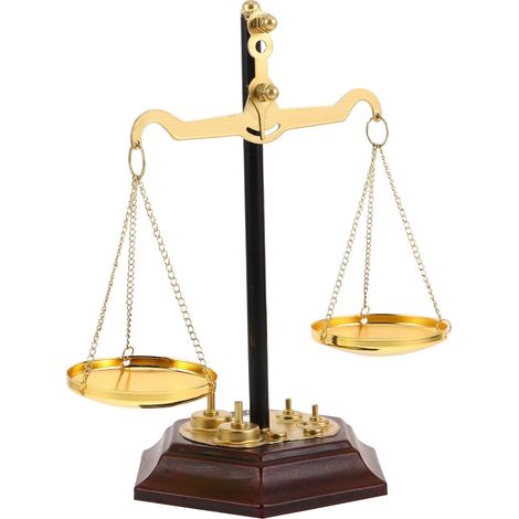 Balance Scale Vintage Style Retro Iron Ornament Symbolizing Justice Office and Home Decoration for Legal Professionals (1/5)