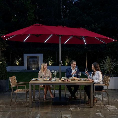 15,5 x 9,5 ft parasol de jardin rouge avec base, LED solaires et 12 baleines, pour terrasse et piscine (1/5)