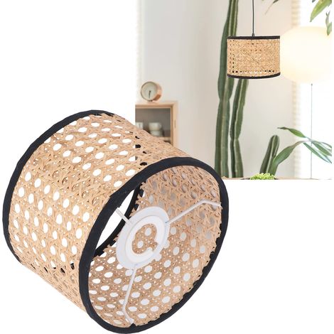 L'abat-jour en rotin tressé à maille hexagonale est compatible avec les douilles de calibre E27/E14. (1/5)