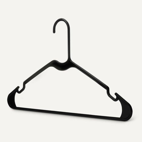 Basics Set of 50 hanger in Plastic, Size Adulte, Black (1/5)