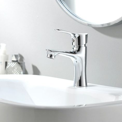 Brass basin faucet, bathroom vanity, single-hole hot and cold water washbasin faucet, factory direct sales -- Brass shark style, without pipe.
