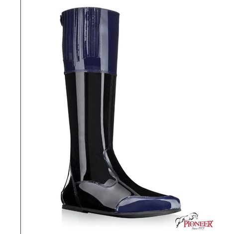 38, Schwarz und Schwarz: Superleichter Galoppstiefel aus lackiertem Leder Modell Pegaso
