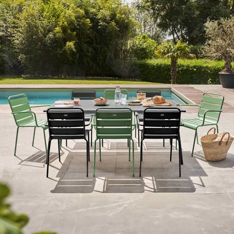 Ensemble table de jardin et 8 fauteuils en métal vert cactus et gris - Palavas