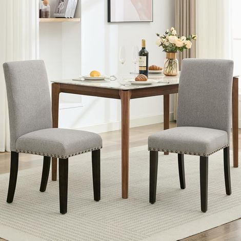 Lot de 2 chaises de salle à manger en lin gris – Dossier haut à rivets – Pieds en bois massif Hévéa – Ergonomique et facile d'entretien – Charge 120 kg – 44.5x56.4x94.5 cm (1/5)