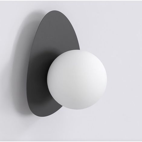 Lampada da parete OVO in acciaio nero con diffusore sferico