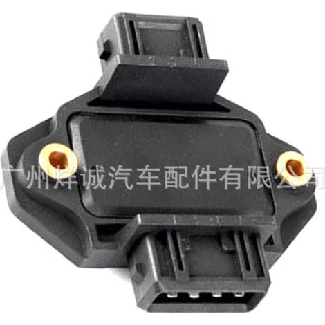 0227100200 is an ignition module for Opel vehicles, available in stock. (1/4)