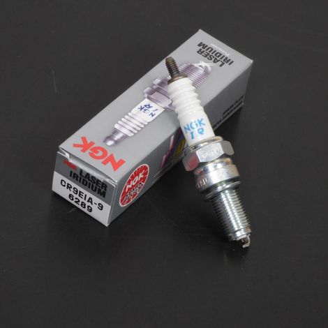 candela ngk per moto suzuki 1300 gsx b-king 2008-2012 cr9eia-9