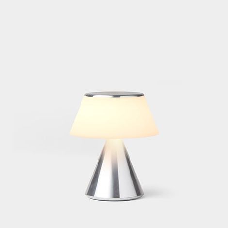 Lampe LED portable LUMA, finition dorée, pour un usage domestique ou professionnel selon l'application.-AquaForge (1/5)