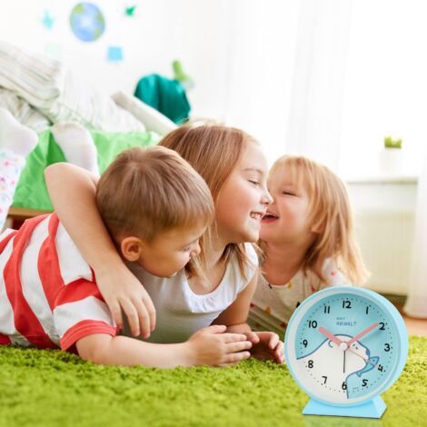 Sveglia analogica blu con luce per bambini in viaggio (1/4)