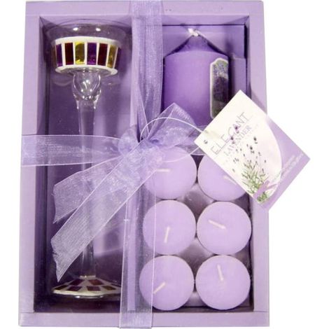 Elegante juego de velas moradas con candelabro de cristal.