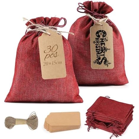 Sacs à cordon en lin rouge 20 x 15 cm avec 35 étiquettes et rouleau de ficelle de chanvre de 10 m pour Noël, mariages, fêtes, cadeaux, bijoux, bonbons (1/5)