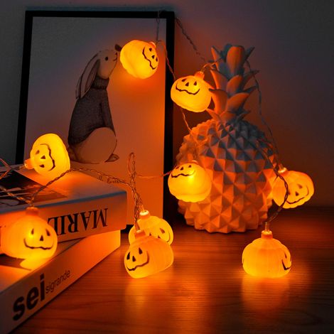 Guirnalda de luces de 2 metros con 10 LED y varios diseños, ideal para decorar el hogar, el jardín o una fiesta temática de Halloween. (1/5)