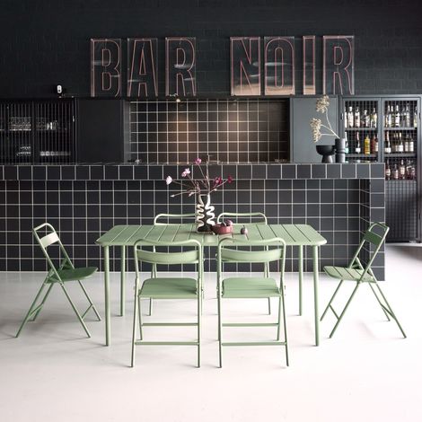 sweeek - Table de jardin métal + 6 assises vert. Amelia 160 x 90 x H 72.5cm (1/4)
